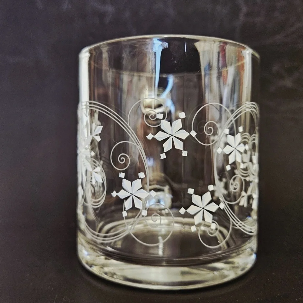 Crate & Barrel Clear Glass White Snowflake Winter Christmas Coffee Mugs USA set